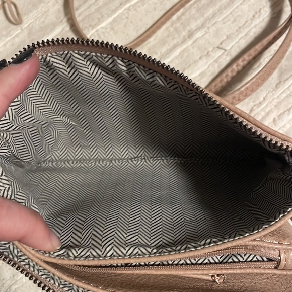 Riley Crossbody by Jen & Co  - Vegan Leather, Eco-Friendly Handbag - Picture 9 of 12